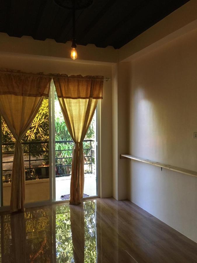 Location One Eighty Bed and Breakfast Bangcusay Buitenkant foto