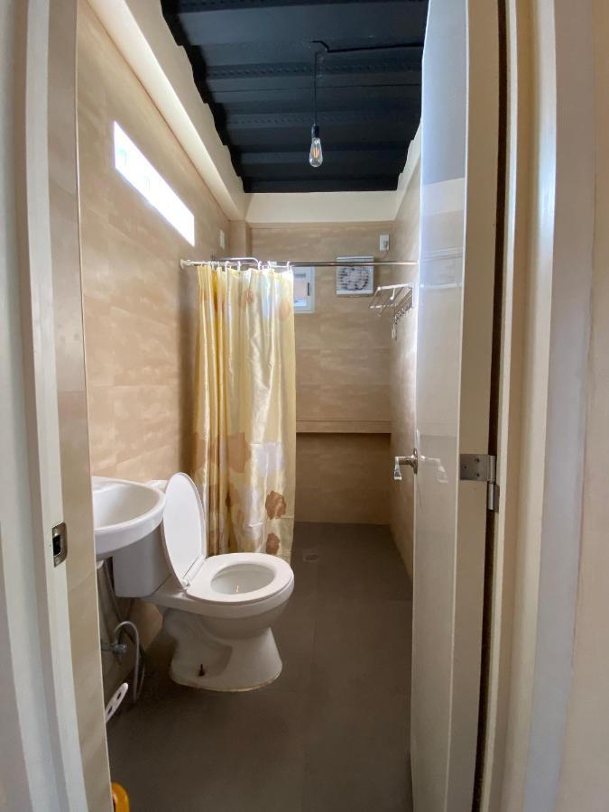 Location One Eighty Bed and Breakfast Bangcusay Buitenkant foto
