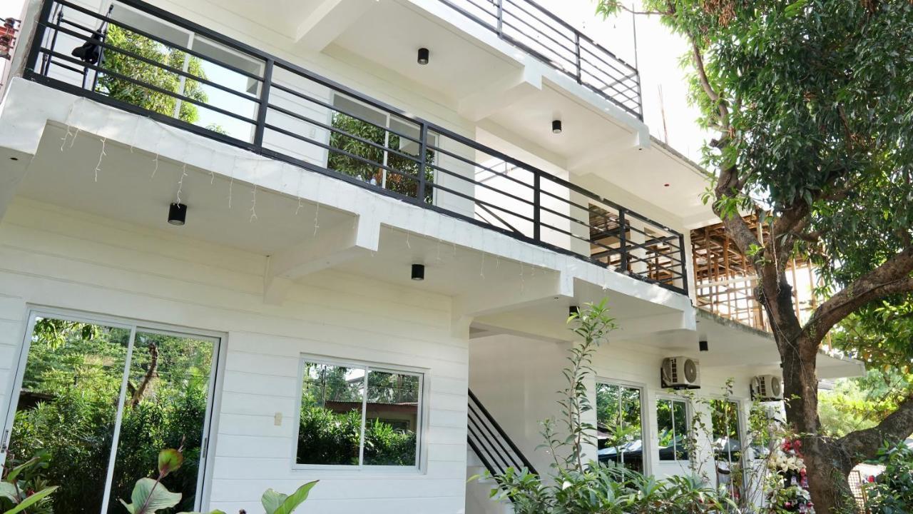 Location One Eighty Bed and Breakfast Bangcusay Buitenkant foto