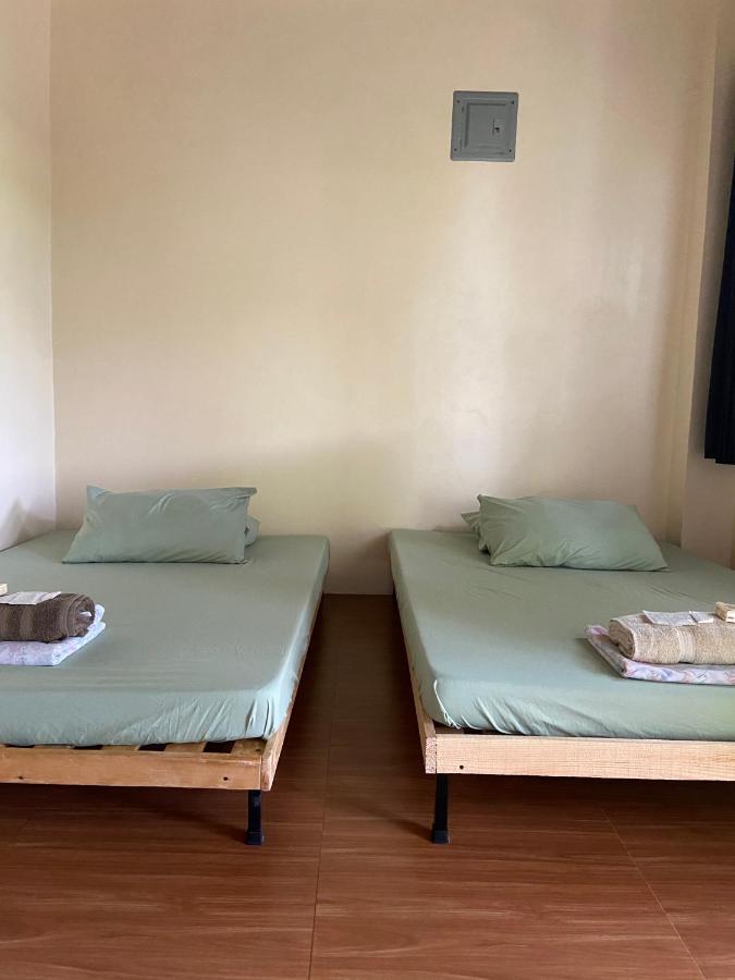 Location One Eighty Bed and Breakfast Bangcusay Buitenkant foto